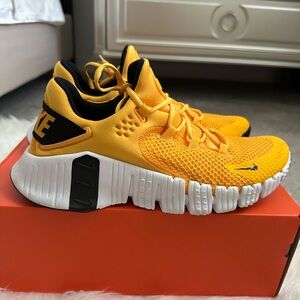 Nike Free Metcon 4 (Unisex)